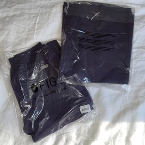 Figs Purple Shadow Rafaela Top/Yola Petite Skinny Pants